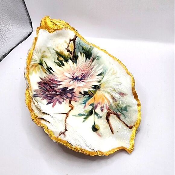 Other - DECOUPAGE HUGE OYSTER SHELL
